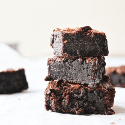 Συνταγή για ζουμερό brownie χωρίς ζάχαρη και βούτυρο