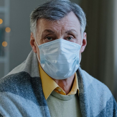 Γιατί η Covid-19 προκαλεί περισσότερους θανάτους στους άνδρες