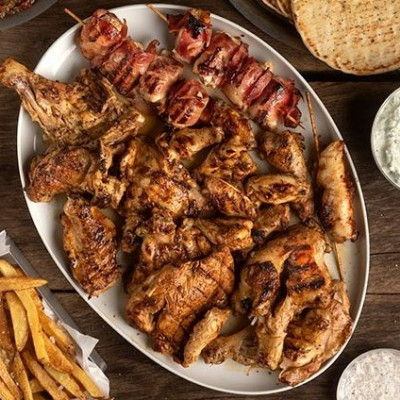 Άκης Πετρετζίκης: Κοτόπουλο για BBQ