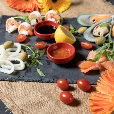 Λαγάνα ή ταραμοσαλάτα; Ελιές ή χταποδάκι; Πόσες θερμίδες κοστίζουν τα σαρακοστιανά