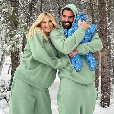 Ιωάννα Τούνη: Ανέβασε τον 53 ημερών γιο της σε τελεφερίκ