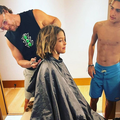 O Matthew McConaughey είναι ο καλύτερος μπαμπάς και οι γιοι του είναι κλώνοι του