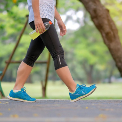 Πόσα βήματα καθημερινά μειώνουν τα καρδιαγγειακά στους ηλικιωμένους