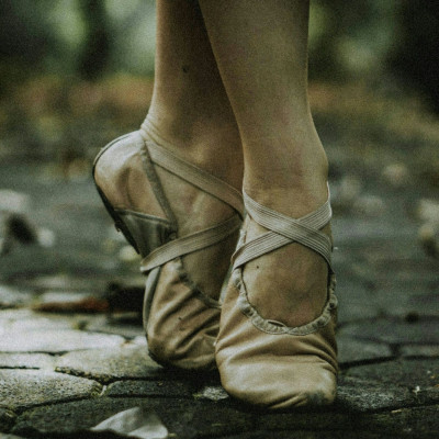 «Ποτέ δεν φεύγουν τα νεκρά παιδιά απ΄τα σπίτια τους. Tριγυρίζουν εκεί»