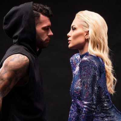 H Αλεξάνδρα Παναγιώταρου περίμενε τον Σχίζα στο αεροδρόμιο