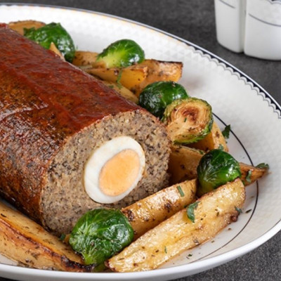 Άκης Πετρετζίκης: Ρολό από μανιτάρια και πλιγούρι γεμιστό με αυγά