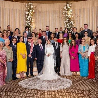 Οι πρώτες φωτογραφίες από τον γάμο της πριγκίπισσας της Ιορδανίας