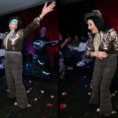 Η Ζωζώ Σαπουντζάκη σε τρελά κέφια! Το ζεϊμπέκικο και το τραγούδι