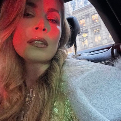 Η Μαριέττα Χρουσαλά έγινε 40 και γιορτάζει στην Αίγυπτο με Οικονομάκου, Καλομοίρα και dream team