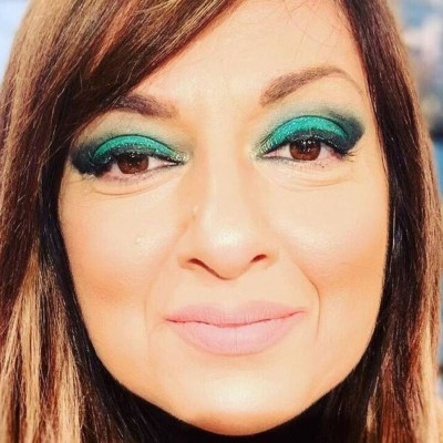 Σοφία Μουτίδου: Έτσι είναι το σώμα της - Ποζάρει μόνο με μαγιό