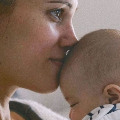 Συνατσάκη: Αποκάλυψε τη νονά της κόρης της και το όνομα που θα πάρει