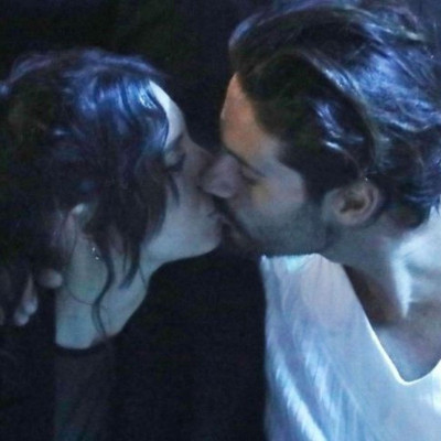 Καράβας - Ψαρρού: Τρυφερά φιλιά σε έξοδό τους