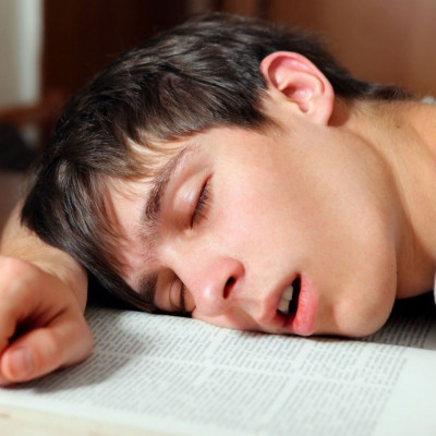 Άπνοια στην εφηβεία: Πώς επηρεάζει τον εγκέφαλο