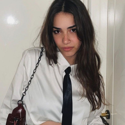 Η πιο hot τάση θέλει το εσώρουχο να φαίνεται από το παντελόνι μας -Η Αντιγόνη Νεοφύτου το έκανε ήδη!