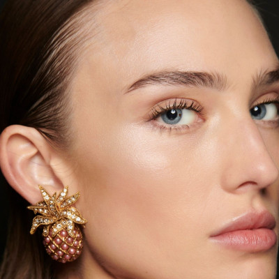 Layering και σωστή γωνία: Τα 5 top mascara tips για τις πιο εντυπωσιακές βλεφαρίδες