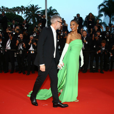 Ποια το φόρεσε καλύτερα; Bellucci-Kunakey με 3 ίδια σύνολα & ούτε ο Cassel θα μπορούσε να διαλέξει