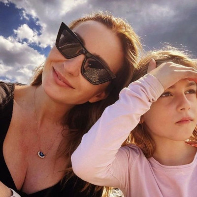 Ρέβη - Τότσικας: Πάσχα στην Τήνο με τα παιδιά - Υπέροχες φωτογραφίες