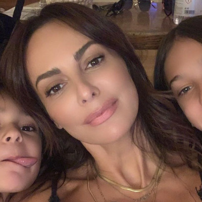 Μπέττυ Μαγγίρα εσύ; Η 13χρονη Αντριάνα και η 8χρονη Καλλινίκη έχουν ύψος και DNA από τη μαμά τους