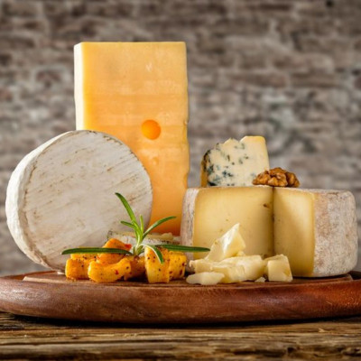 Κάνετε δίαιτα; Τα καλύτερα τυριά με χαμηλά λιπαρά (εικόνες)