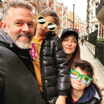 Κολιανδρή - Λούλης: Πάσχα στο Λονδίνο - Φώτο με τα παιδιά τους