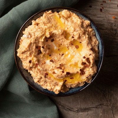 Άκης Πετρετζίκης: Παραδοσιακή τυροκαυτερή