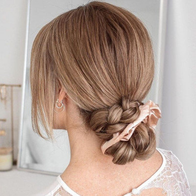 3 εύκολα updos για τις ανοιξιάτικες εμφανίσεις σου