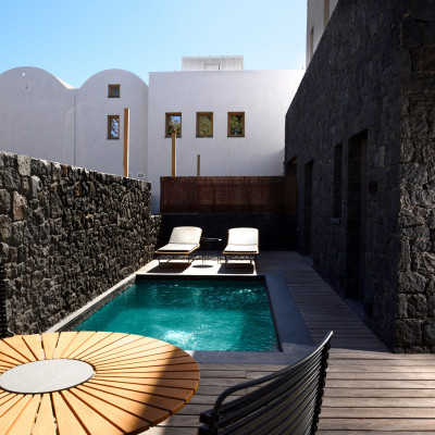 Το 5* Radisson Blu Zaffron στη Σαντορίνη ανοίγει τις πύλες του στις 21 Απριλίου