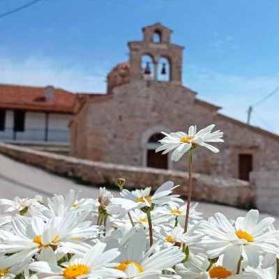 5 κοντινοί προορισμοί για να περάσεις την Πρωτομαγιά στη φύση