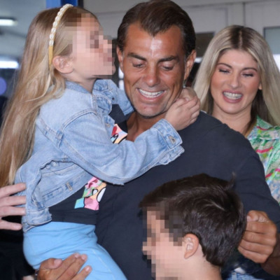 Επέστρεψε ο Χανταμπάκης & τα παιδιά του έτρεξαν στην αγκαλιά του