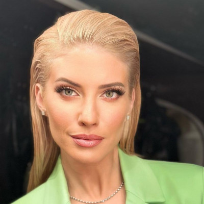 Η Ευαγγελία Αραβανή έκανε το τέλειο wet look  -Όλα τα tips από τον hairstylist Tom Zois