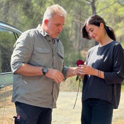 2 ζευγάρια στη Γη της ελιάς χωρίζουν και ο Στάθης με την Ιουλία ξαναζούν τον έρωτά τους 