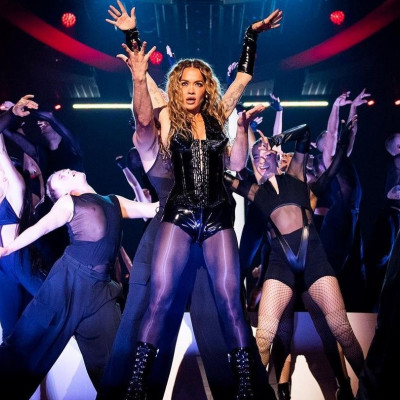 Η Rita Ora εμφανίστηκε στη σκηνή του ημιτελικού της Eurovision και «έπαθε» Beyonce -Θα συμφωνήσουμε