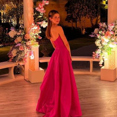 H Aμαλία Κωστοπούλου έχει γενέθλια και το πιο αντισυμβατικό προφίλ στο Instagram