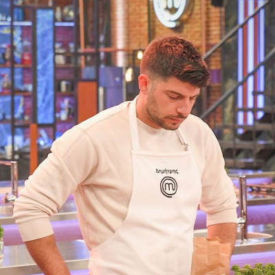 Ο Δημήτρης Πολιτάκης αποχωρεί από το MasterChef λίγο πριν το «θρίλερ» των ημιτελικών