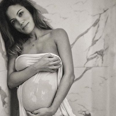 Μαίρη Συνατσάκη: 4 προσδοκίες και η πιο άβολη αλήθεια για τη μητρότη