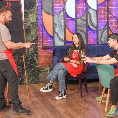 Μπέη δαγκωτό και άκυρο στον Άγγελο από το κοινό: Στο MasterChef τα exit polls «βλέπουν» κόκκινη ήττα