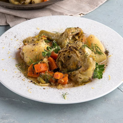 Άκης Πετρετζίκης: Αγκινάρες αλά πολίτα στη χύτρα ταχύτητας