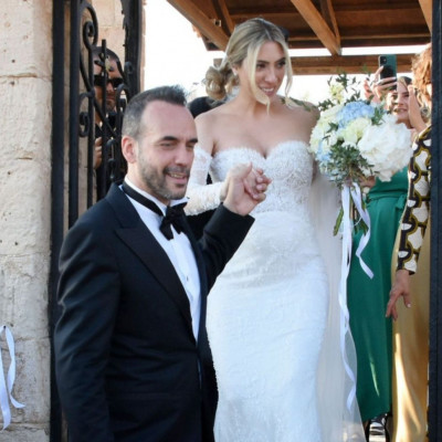 Γάμος Μουζουράκη-Κόζαρη: Γιατί δεν εμφανίστηκαν Ρουβάς-Αργυρός;