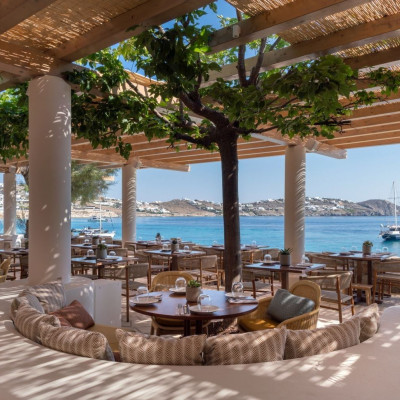 Γαστρονομικά, και όχι μόνο, νέα από το κοσμοπολίτικο νησί των ανέμων