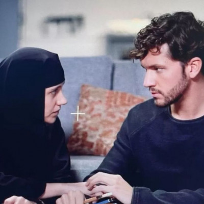 Ο Τζέρι & η εγωίστρια Ελισάβετ: Το κοινό του Μαύρου Ρόδου αντέδρασε σε λάθη και υπερβολές