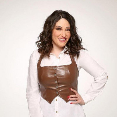 Η απόδραση της Ιωάννας Παλιοσπύρου στη Μύκονο και το μήνυμα για την παραλία δίχως κόσμο