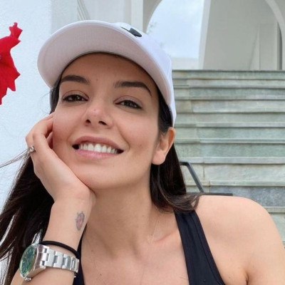 Νικολέττα Ράλλη: Με ασορτί μαγιό μαμά και κόρη