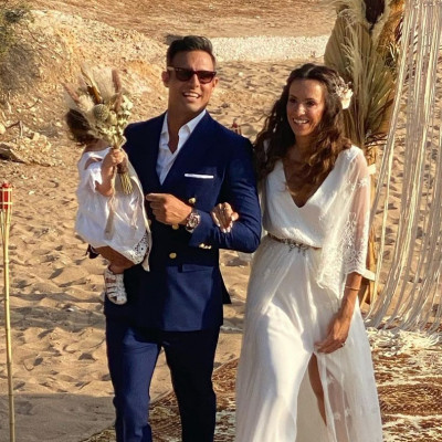 Σάββας Πούμπουρας- Αρετή Θεοχαρίδη: Το cozy σπίτι και οι φωτογραφίες με την κόρη τους