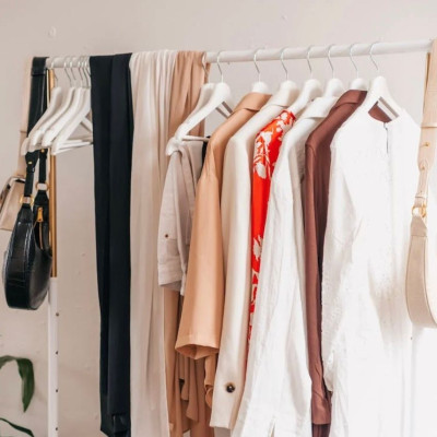 Είναι τα ρούχα μας τοξικά; Ποια υφάσματα πρέπει να προσέξουμε και γιατί θα πρέπει να ανησυχούμε;