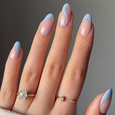 Baby blue nails! Το manicure που θα αναδείξει τα summer looks σου
