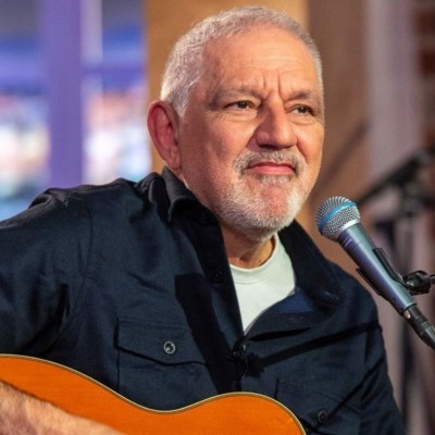 Νίκος Πορτοκάλογλου: Το πιο γλυκό στιγμιότυπο με την εγγονή του