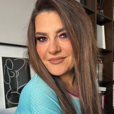 Η μεγάλη αλλαγή στην εμφάνιση της Κατερίνας Ζαρίφη και η «τοξική θετικότητα»