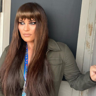 «Από εμένα είναι ναι» είπαν στην Κατερίνα Ζαρίφη που πόζαρε με αέρα GNTM με το νέο της look