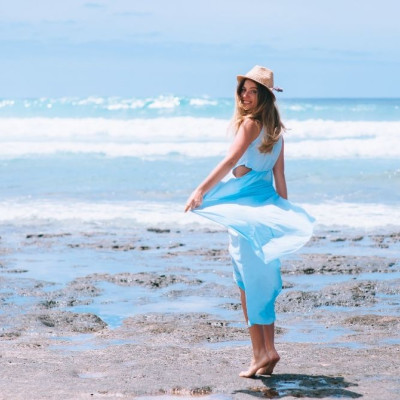 Έξι beachwear εμφανίσεις για να ξεχωρίσεις με στυλ σε κάθε εξόρμηση στην παραλία