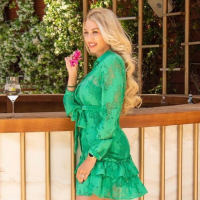 Σπυροπούλου: Έξι μήνες μετά τον τοκετό ποζάρει με μπικίνι